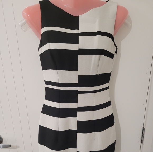 Karen Millen Dresses & Skirts - Karen Millen Bodycon dress